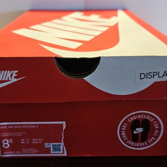Nike Air Max Motion 2 - Size 8.5 - Picture 6 of 6